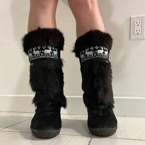 NWOT Tecnica Fur Boots with Reindeer Design